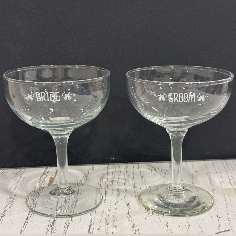 Vintage Bride and Groom Champagne Coupes and Wedding Frame (never used). GIFTING